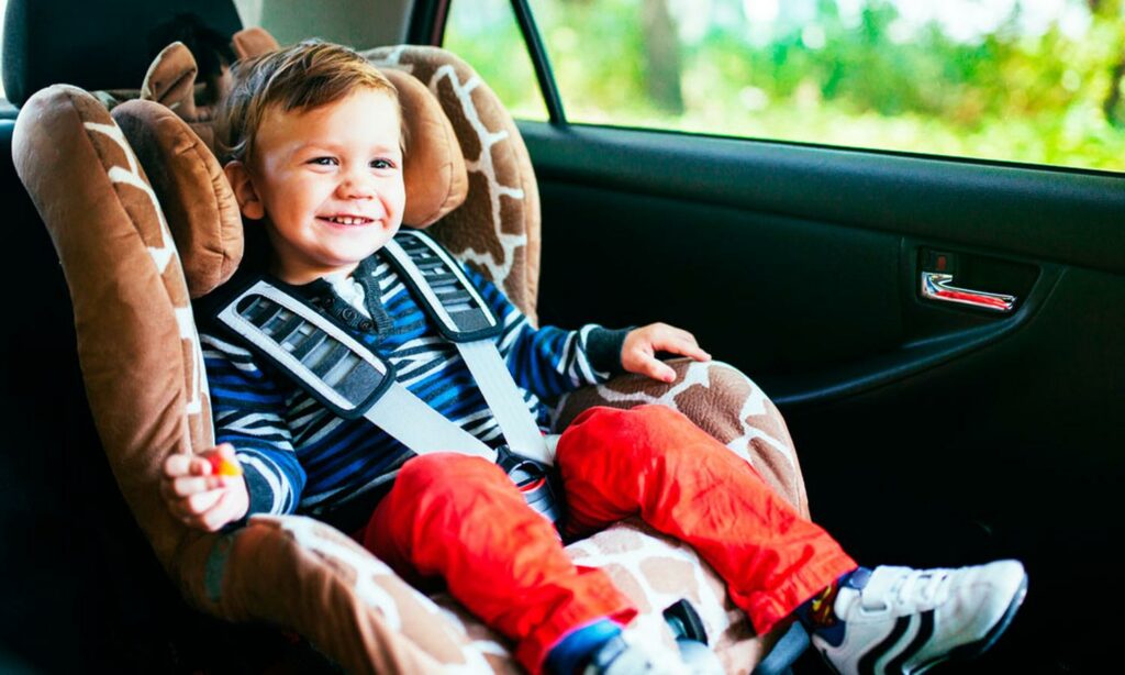 Детское автокресло: правила перевозки детей