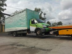 Грузовой эвакуатор